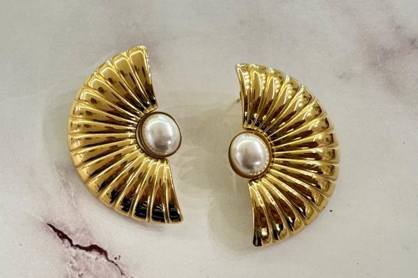 Vintage Pearl Earrings